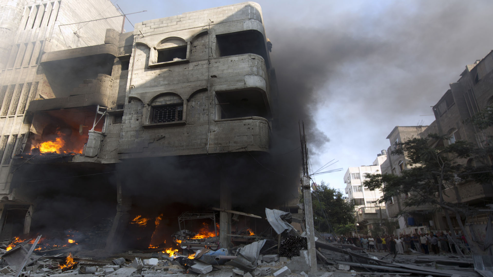 العدوان على غزة.. 140 شهيدا و3 مجازر وقادة من المارينز يدربون القوات الإسرائيلية