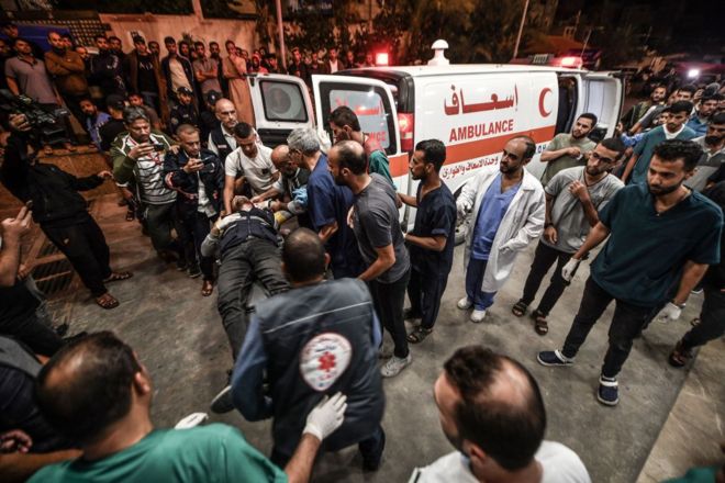 أطباء و مسعفو غزة.. حالة طوارئ مستمرة وظروف عمل قاسية